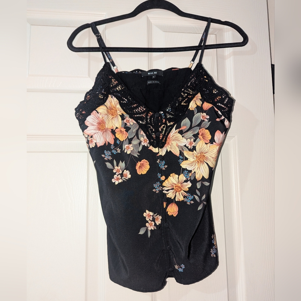 Miss Me Floral Lace Black Top